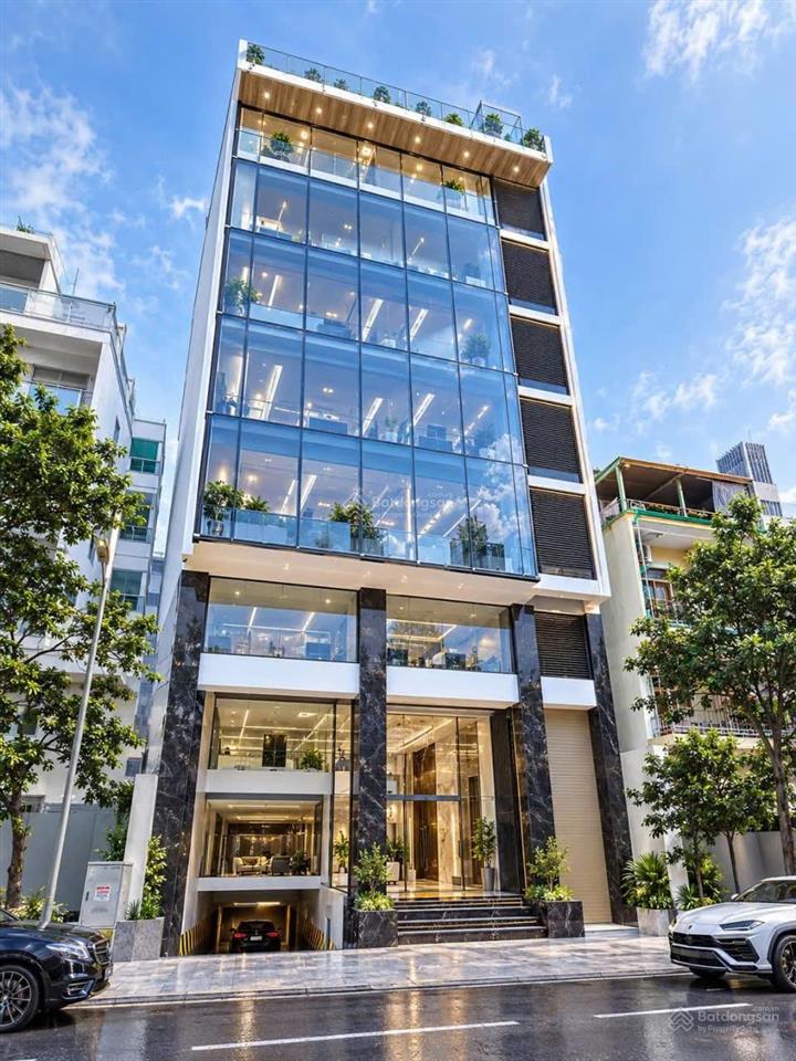 Tòa nhà 800m2 ngang 8m 6 tầng giá 1xx triệu hồng bàng quận 5