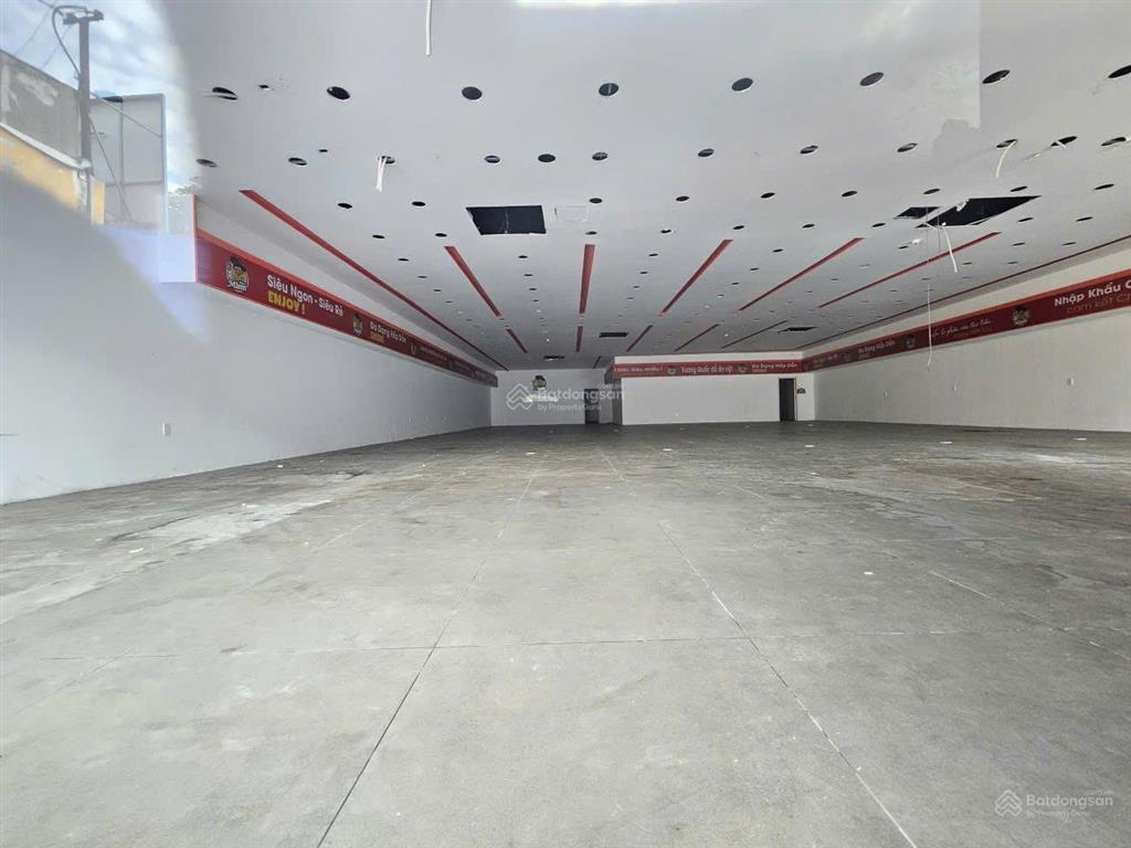 600m2 góc 479 cách mạng tháng 8 10x20m 3 tầng siêu rẻ