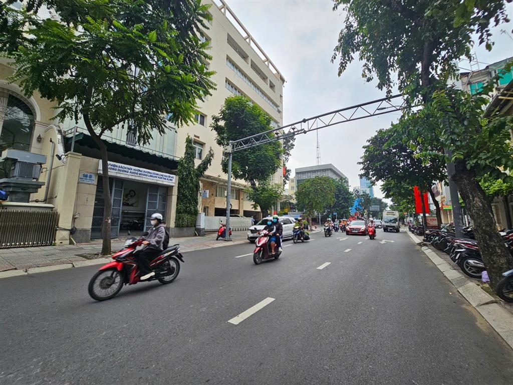 2000m2 2 hầm 10 lầu tm 20 đinh tiên hoàng pccc