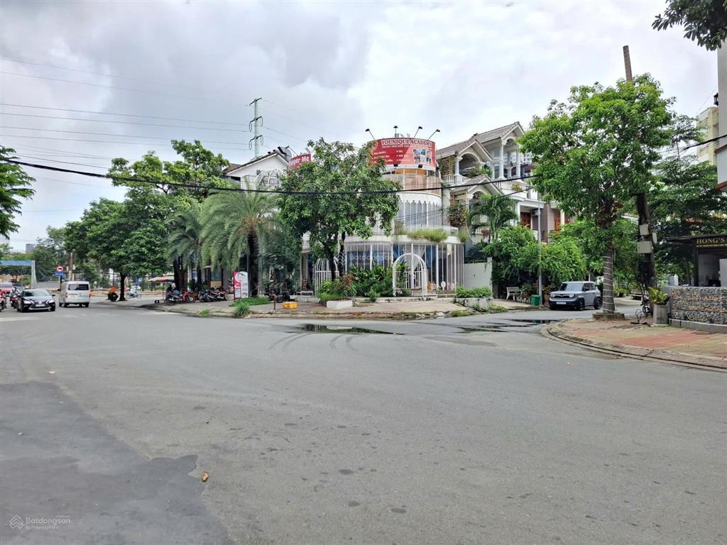 Góc 2 mặt tiền kinh doanh đắc địa  ngay trục đường lớn nguyễn quý đức, quận 2