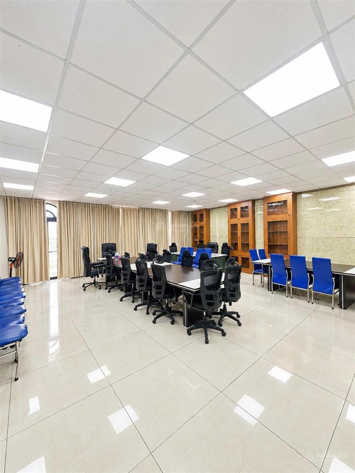 Mặt tiền ngang khủng 15m  trục đường huyến mạch nguyễn hữu thọ, quận 7