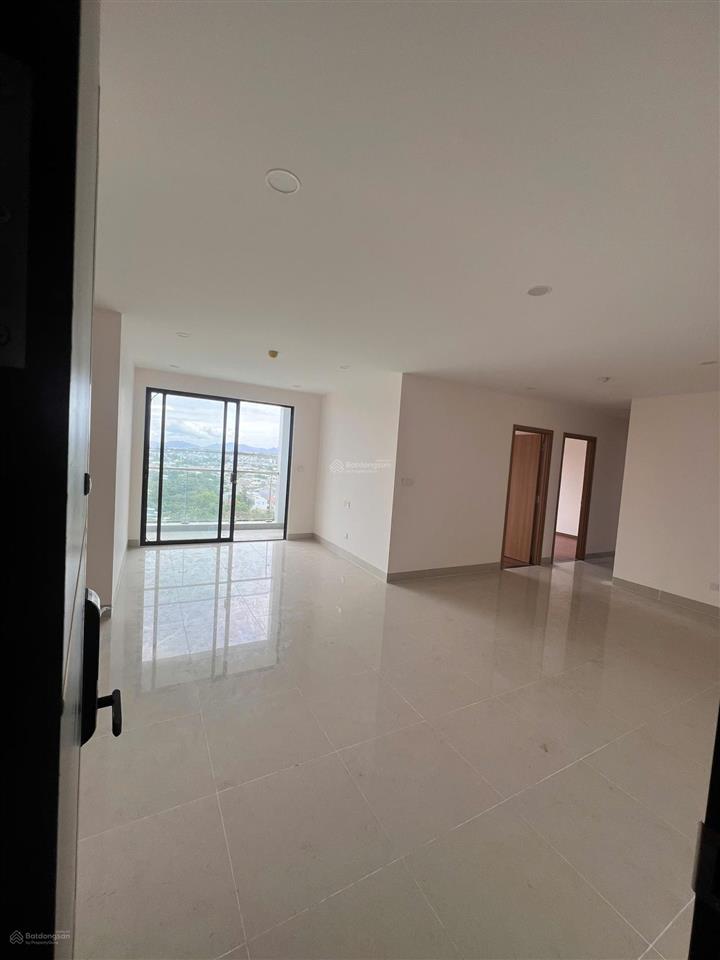 Bán gấp căn góc 3pn view biển  vung tau centre point chỉ 5,15 tỷ