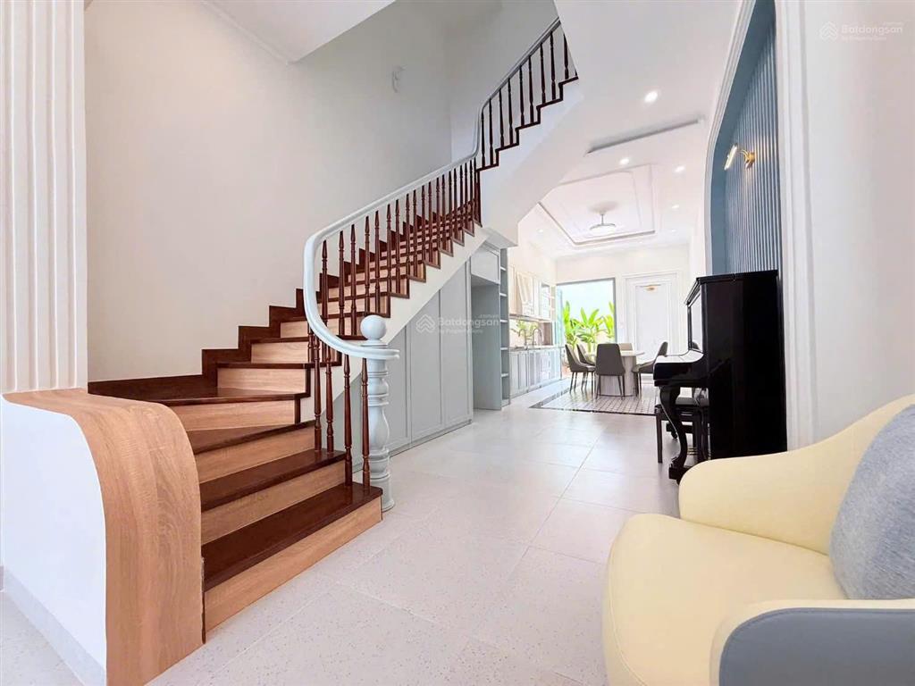 Bán nhà đẹp vũng tàu 1 trệt 3 lầu | full nội thất cao cấp  9,3 tỷ còn thương lượng