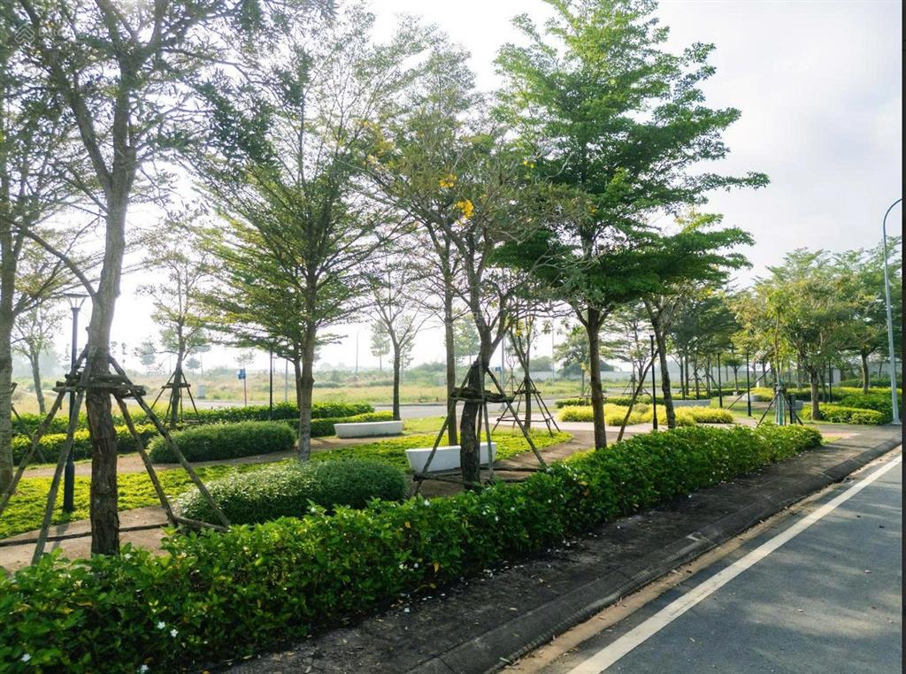 Nhà phố compound liền kề tttm có cam kết thuê 2530tr/tháng trong 5 năm liền kề sân bay long thành