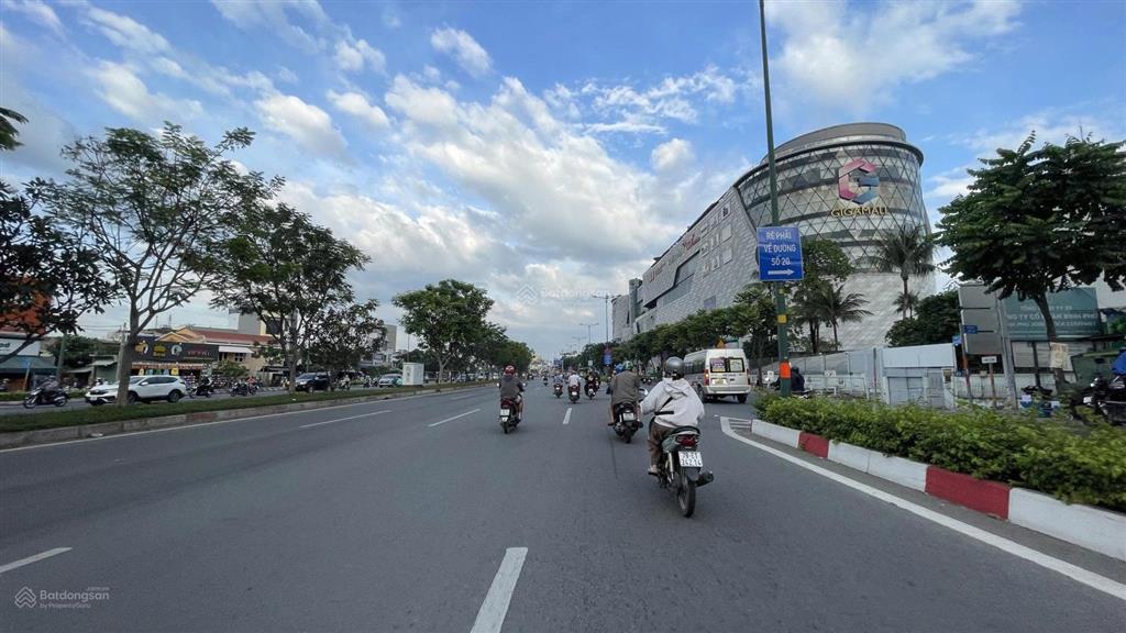 Đất 283m2 nở hậu 12m mặt tiền đường sau lưng siêu thị gigamall thủ đức nhiều tiện ích chỉ 22 tỷ tl