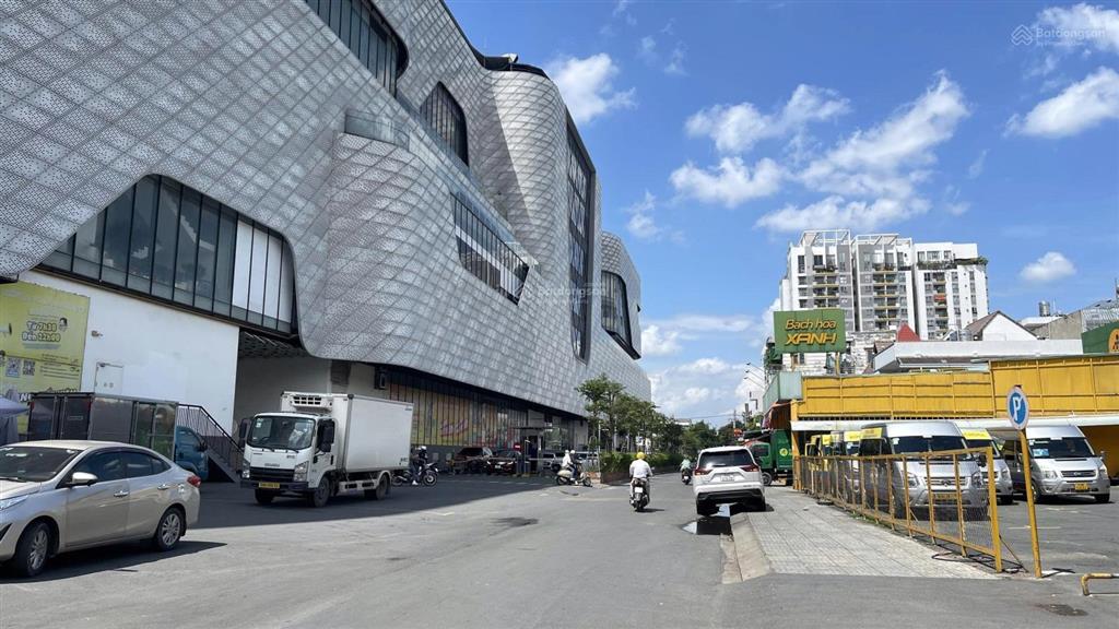 Đất 283m2 nở hậu 12m mặt tiền đường sau lưng siêu thị gigamall thủ đức nhiều tiện ích chỉ 22 tỷ tl