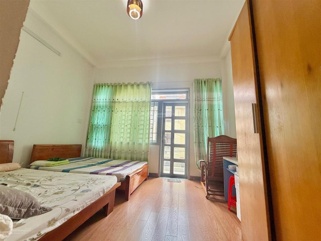 11,5 tỷ nhà 3 tầng mặt tiền kdc thành uỷ đường số 18, hiệp bình chánh bên gigamall nhiều tiện ích