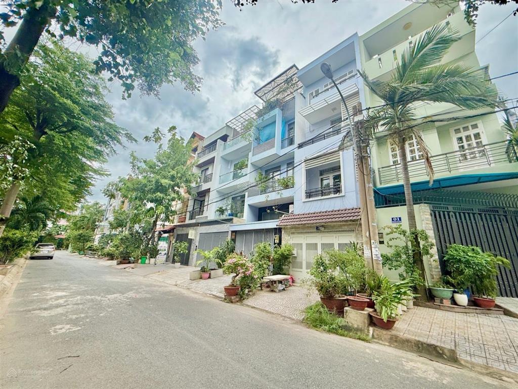 11,5 tỷ nhà 3 tầng mặt tiền kdc thành uỷ đường số 18, hiệp bình chánh bên gigamall nhiều tiện ích