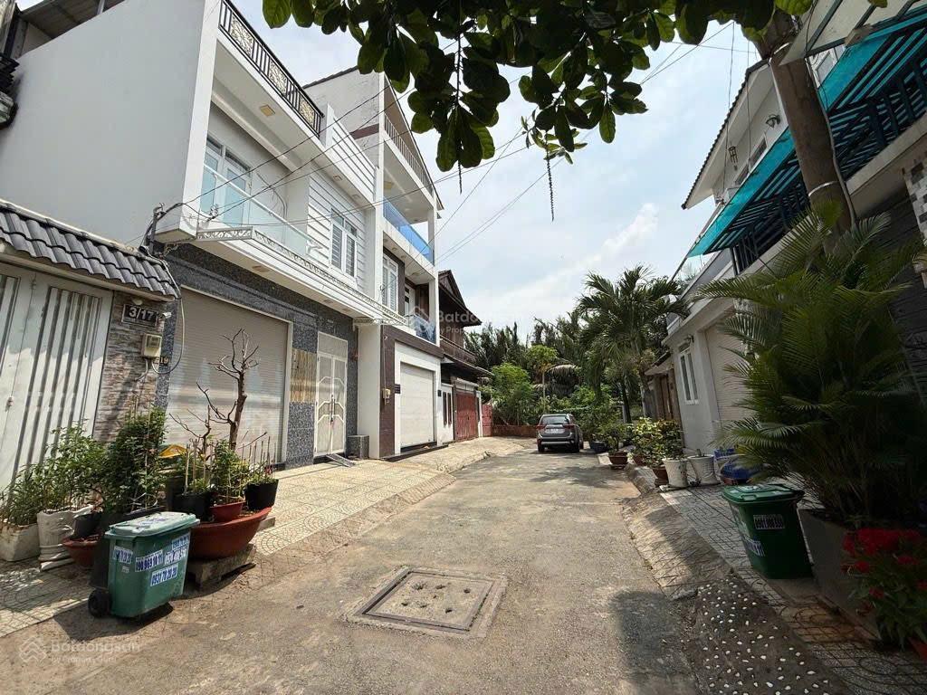 Nhà 3 tầng nhựa xe hơi đường số 37, hiệp bình chánh bên hông chợ hiệp bình 66m2 ngang 6m giá 8 tỷ