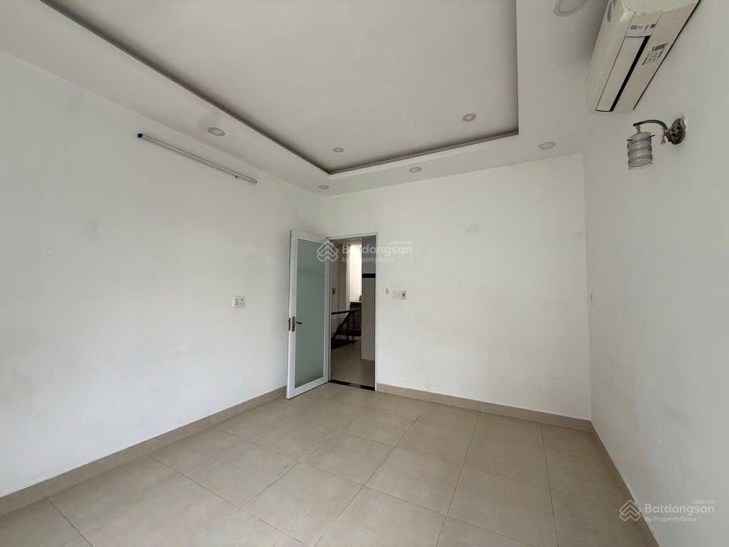 Nhà 3 tầng nhựa xe hơi đường số 37, hiệp bình chánh bên hông chợ hiệp bình 66m2 ngang 6m giá 8 tỷ