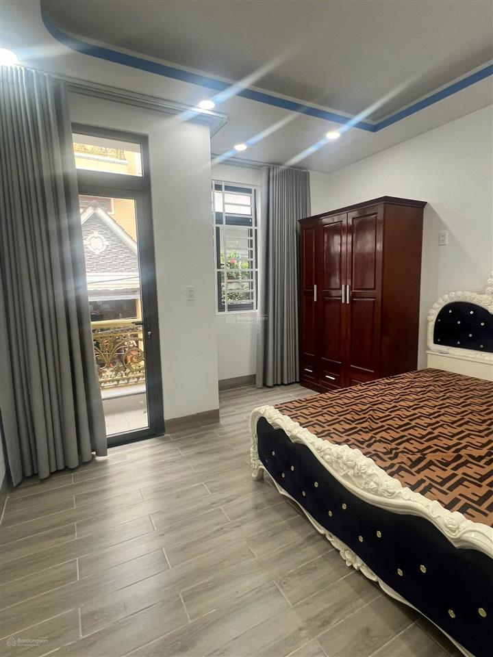Cho thuê nhà 4 tầng, 4pn, 4wc đường số 5 ngay cạnh vincom võ văn ngân thủ đức chỉ 25tr/tháng