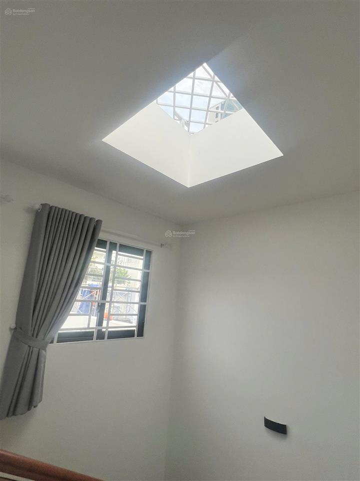 Cho thuê nhà 4 tầng, 4pn, 4wc đường số 5 ngay cạnh vincom võ văn ngân thủ đức chỉ 25tr/tháng