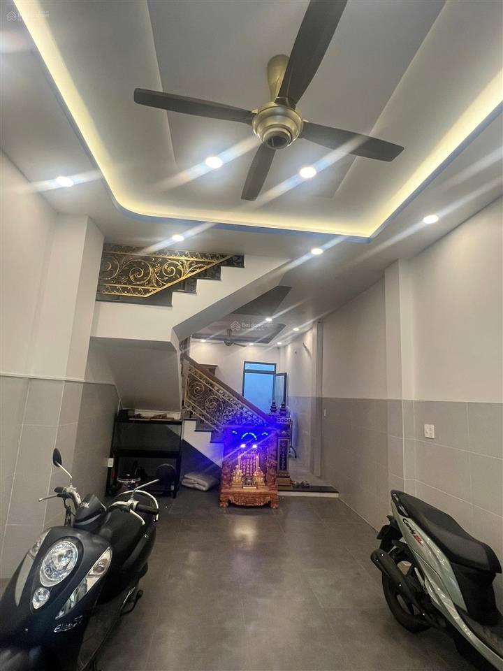 Cho thuê nhà 4 tầng, 4pn, 4wc đường số 5 ngay cạnh vincom võ văn ngân thủ đức chỉ 25tr/tháng