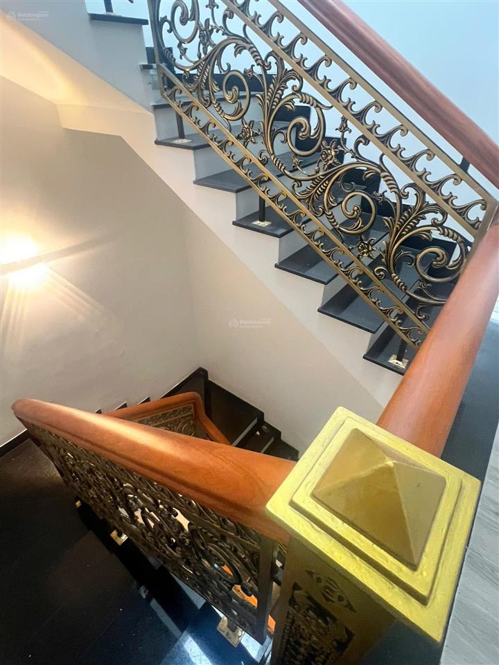 Cho thuê nhà 4 tầng, 4pn, 4wc đường số 5 ngay cạnh vincom võ văn ngân thủ đức chỉ 25tr/tháng
