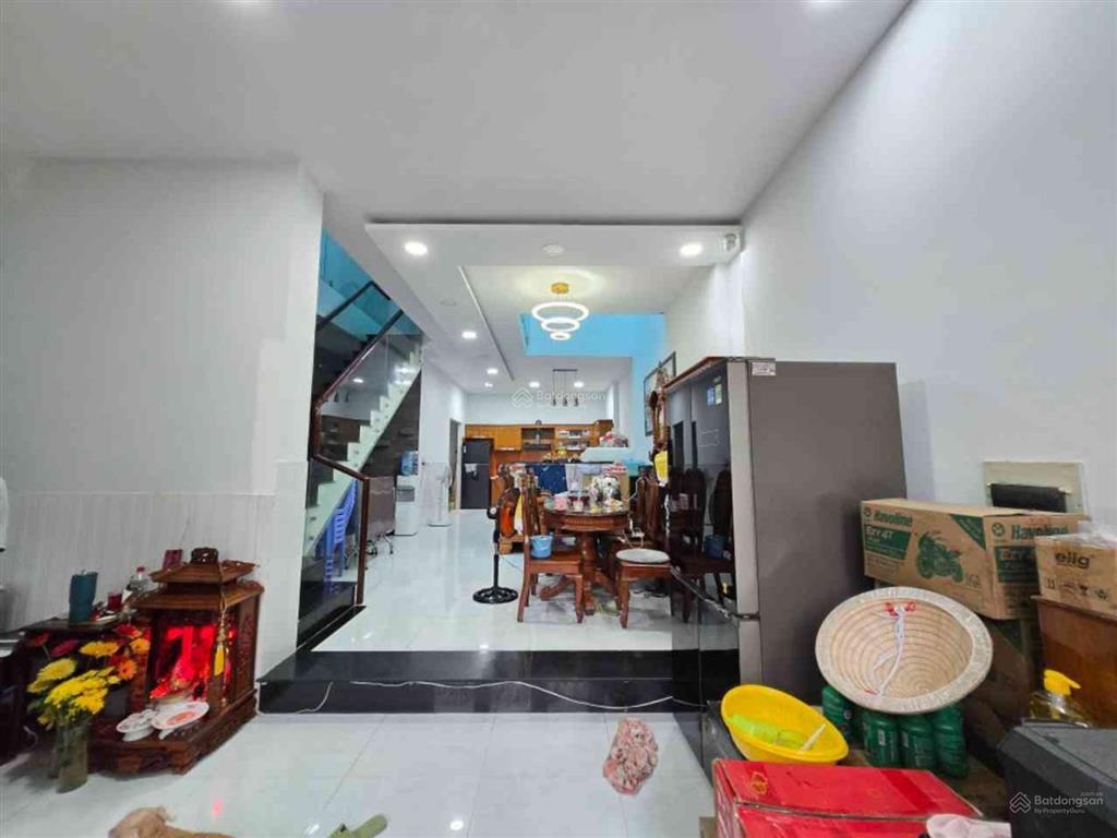 Nhà 3 tầng hẻm xe hơi đường số 9 ngay đh luật, ql13 90m2 5x18 vuông vức chỉ 9,3 tỷ tl