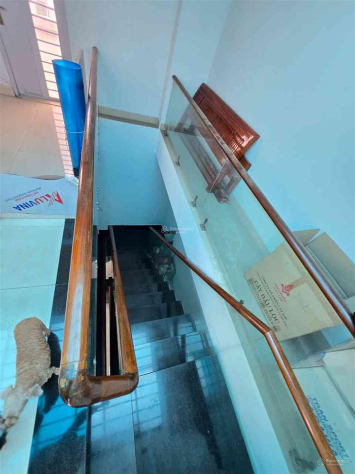 Nhà 3 tầng hẻm xe hơi đường số 9 ngay đh luật, ql13 90m2 5x18 vuông vức chỉ 9,3 tỷ tl