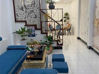 Em chính chủ sổ đỏ riêng cần bán