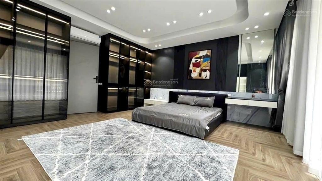 Bán nhà phố hồng tiến , sổ đỏ 70m2 * nhà thang máy full nội thất , ngõ thông oto tránh nhỉnh 20 tỷ