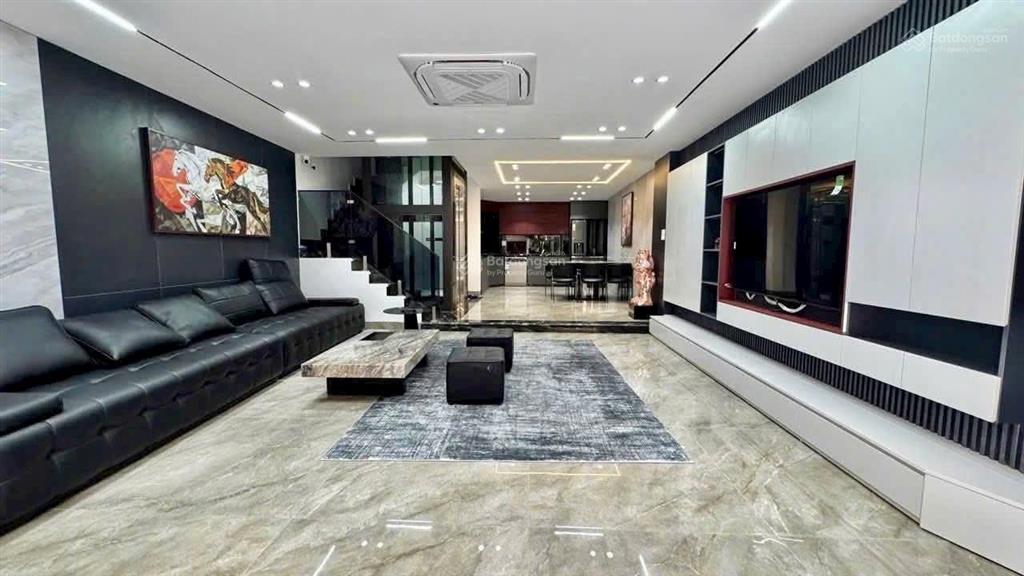 Bán nhà phố hồng tiến , sổ đỏ 70m2 * nhà thang máy full nội thất , ngõ thông oto tránh nhỉnh 20 tỷ