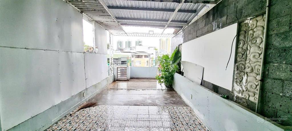 Cho thuê nhà nguyên căn mặt tiền đường 3 tháng 2