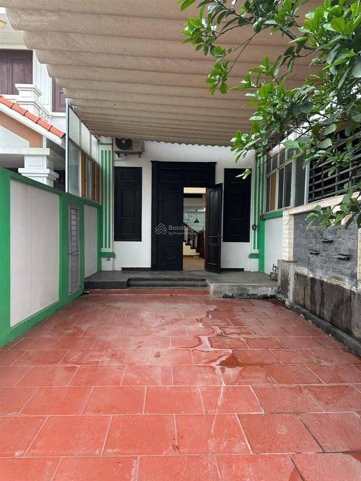 Chính chủ cho thuê nhà bát khối 130m2, gara 2 ô tô, view sông hồng, gần khu du lịch bát tràng