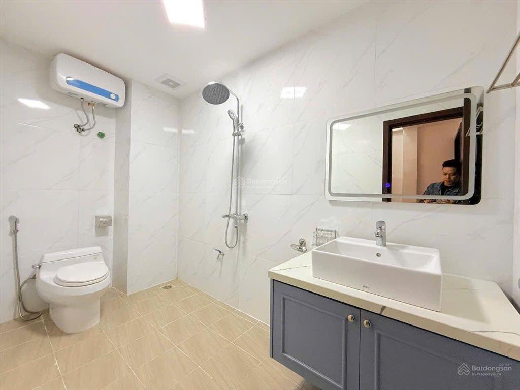 Chính chủ cho thuê nhà bát khối 130m2, gara 2 ô tô, view sông hồng, gần khu du lịch bát tràng