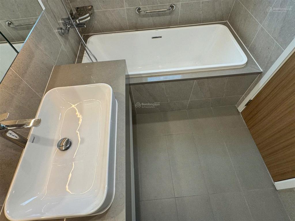 Em tân  0986 799 *** bán căn 3pn đáng mua nhất tại thu thiem zeit river