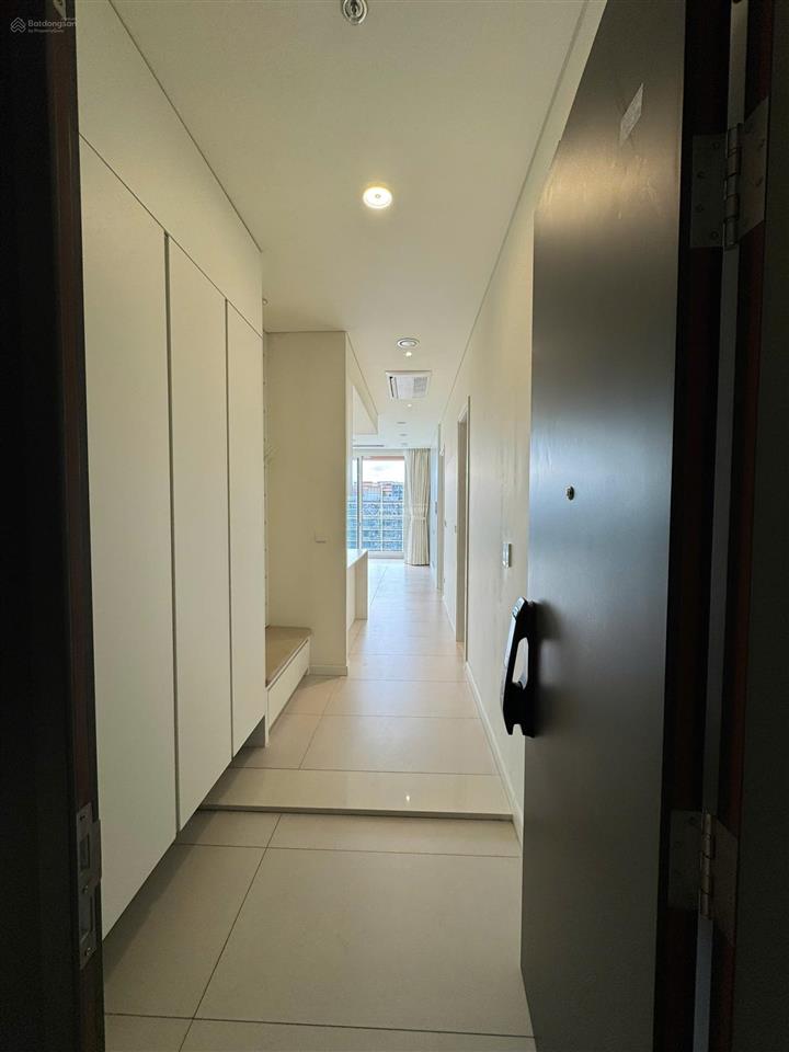 Cho thuê  2pn full nt chỉ 42 triệu/th  tầng cao đẹp, view pháo hoa & sông sg