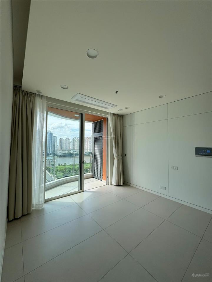 Cho thuê  2pn full nt chỉ 42 triệu/th  tầng cao đẹp, view pháo hoa & sông sg