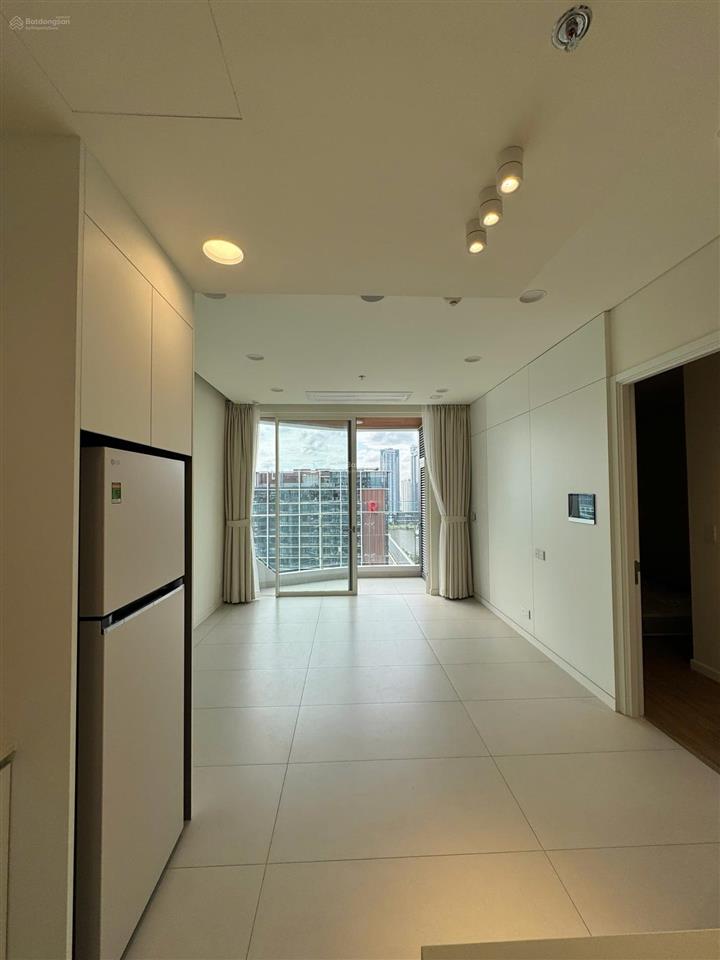 Cho thuê  2pn full nt chỉ 42 triệu/th  tầng cao đẹp, view pháo hoa & sông sg