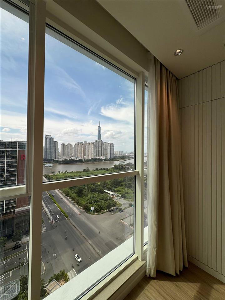 Cho thuê  2pn full nt chỉ 42 triệu/th  tầng cao đẹp, view pháo hoa & sông sg