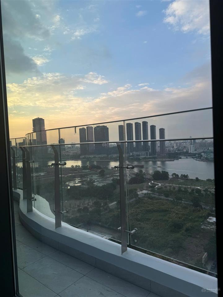 Căn 2pn, 2wc (spa) cần bán tại zeit river, tầng cao, view sông rất đẹp  sẵn hđ thuê