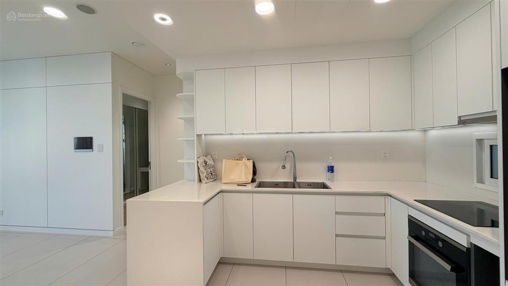 Căn 2pn, 2wc (spa) cần bán tại zeit river, tầng cao, view sông rất đẹp  sẵn hđ thuê