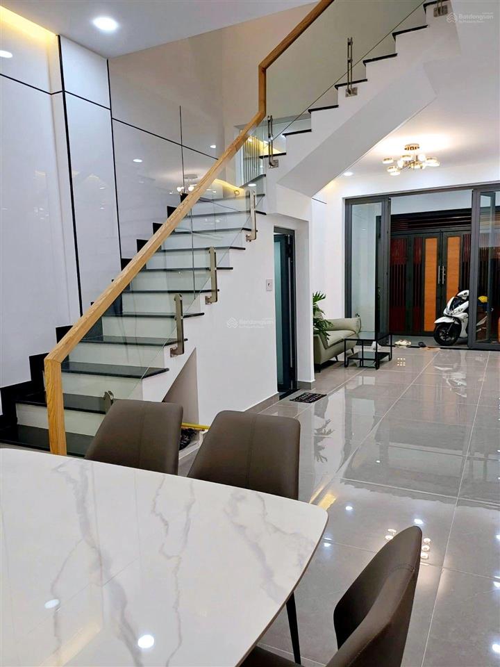 Mặt phố kinh doanh tô hiệu tân phú 4tầng 4x13,5m dts hơn 200m2. giá 8,8x tỷ có tl giáp q6,q11, tên