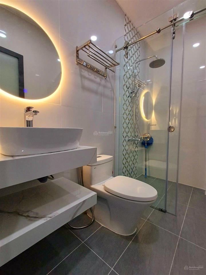 Mặt phố kinh doanh tô hiệu tân phú 4tầng 4x13,5m dts hơn 200m2. giá 8,8x tỷ có tl giáp q6,q11, tên