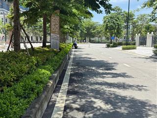 Biệt thự ciputra  hơn 300tr/m2  180m2  gía tốt nhất khu  chủ thiện chí