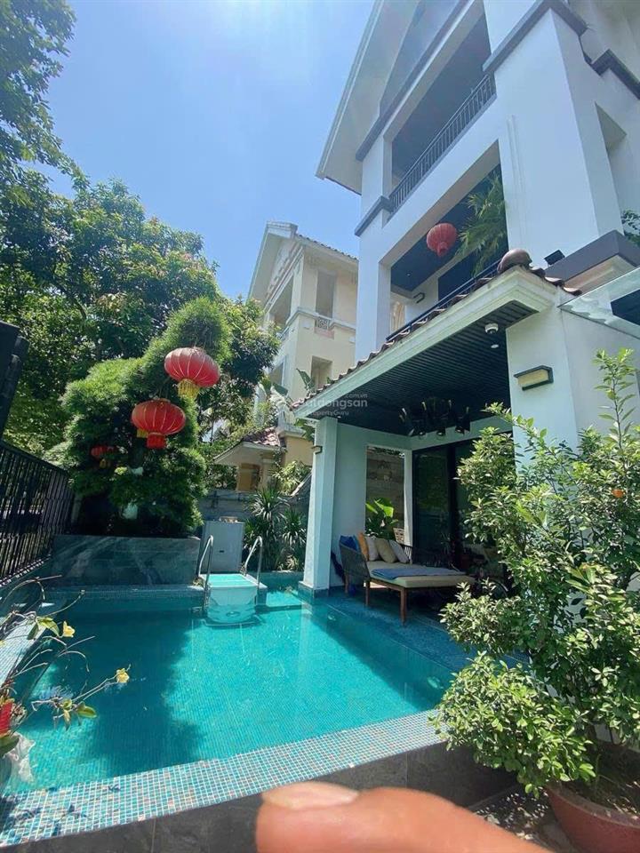 Siêu phẩm ciputra 230m2 hồ bơi  mặt đường đôi, cạnh công viên 65ha  sát nguyễn văn huyên