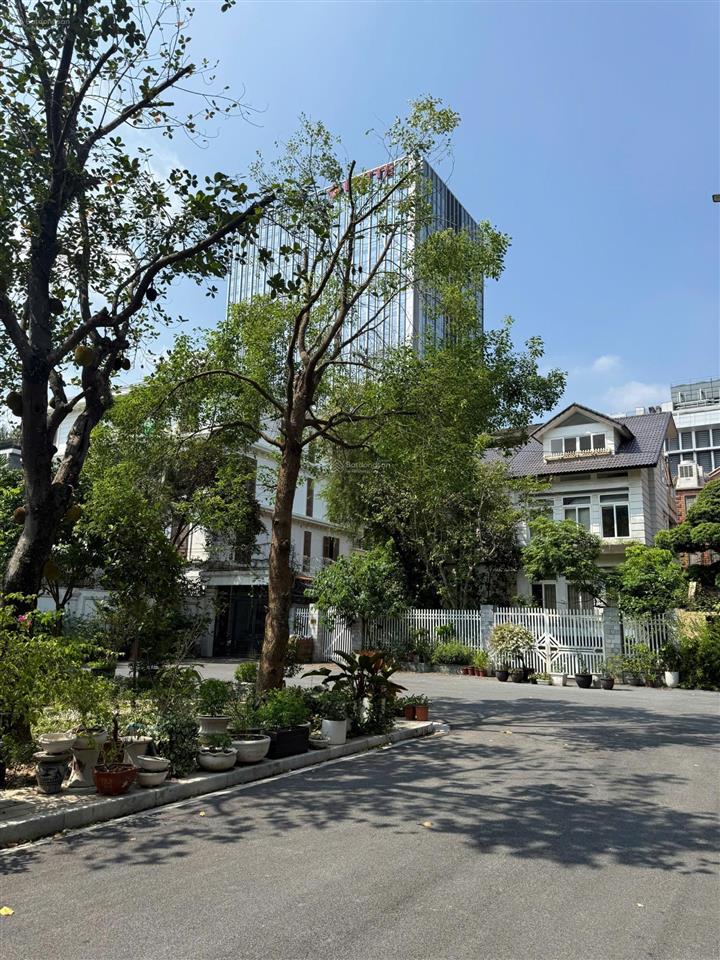 Siêu phẩm tây hồ  khu vườn đào  240m2  mặt đường đôi  hơn 500tr/m2 giá hời khu