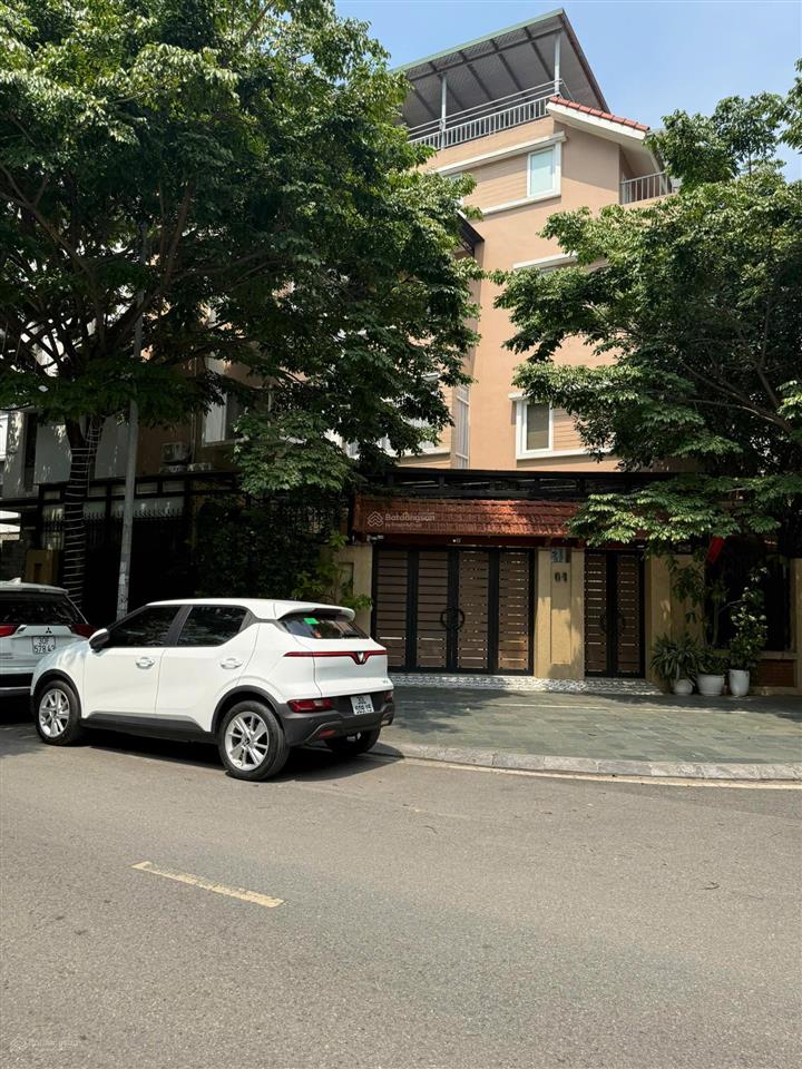 Lô góc  biệt thự đẹp  200m2, 2 mặt đường kinh doanh gần hồ, công viên