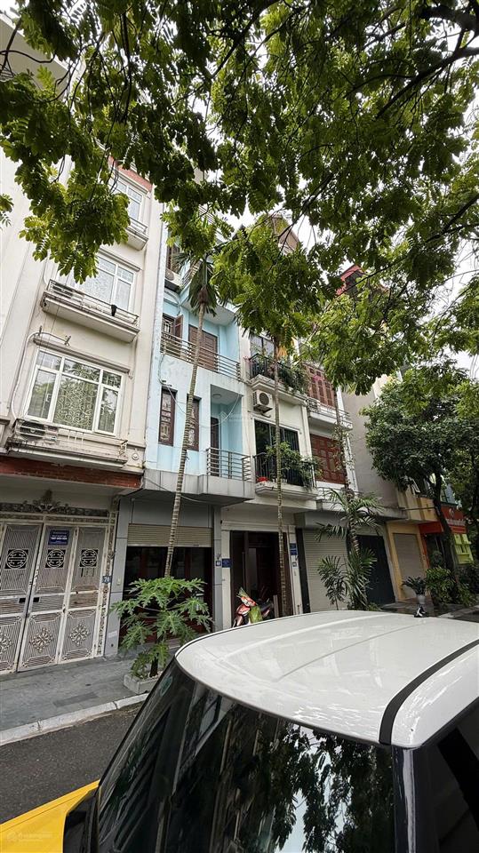 Phân lô hoàng quốc việt, vỉa hè 50m2, 6 tầng, ô tô tránh, 400tr/m2