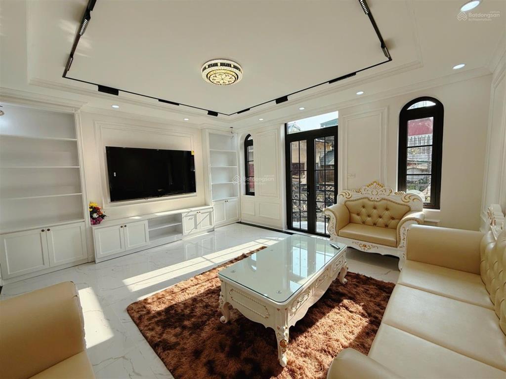 Phân lô quân đội lô góc thang máy ô tô chạy 60m2 7 tầng nội thất xịn sát phố