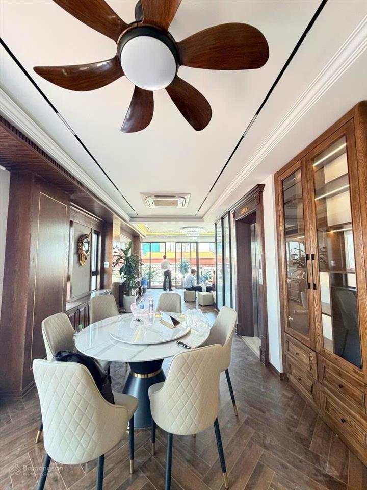 Phân lô quân đội lô góc thang máy ô tô chạy 60m2 7 tầng nội thất xịn sát phố