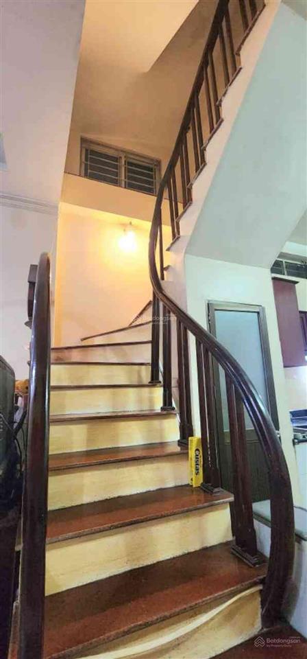 Nhà cầu giấy ngõ rộng không quy hoạch nhà dân xây 40m2 lô góc 4 tầng