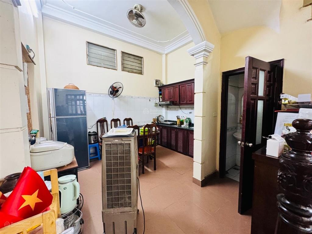 Nhà cầu giấy  mặt ngõ kinh doanh  nhà dân xây  36m2  5 tầng