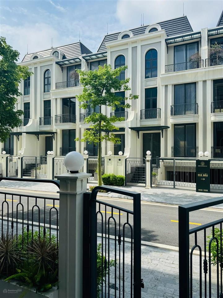 Siêu phẩm phân lô 120m2 5 tầng 400tr/m2 tây hồ  cạnh vành đai 2.5