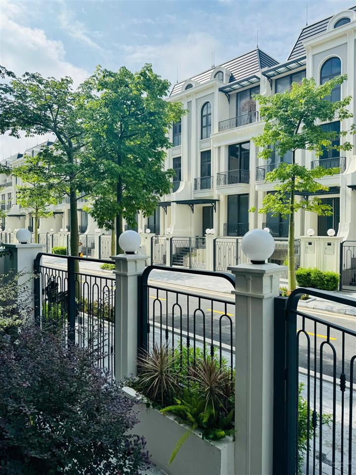 Siêu phẩm phân lô 120m2 5 tầng 400tr/m2 tây hồ  cạnh vành đai 2.5