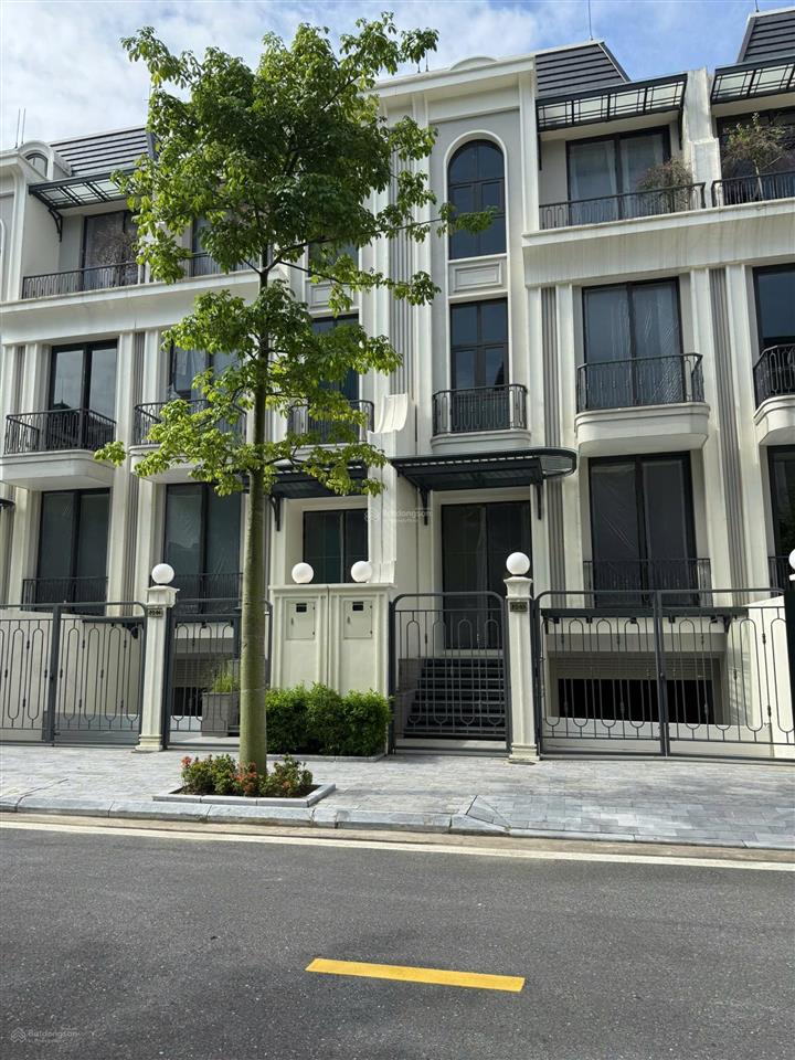 Siêu phẩm phân lô 120m2 5 tầng 400tr/m2 tây hồ  cạnh vành đai 2.5