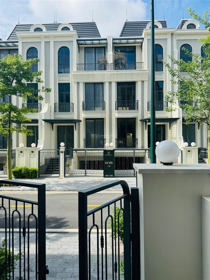 Siêu phẩm phân lô 120m2 5 tầng 400tr/m2 tây hồ  cạnh vành đai 2.5