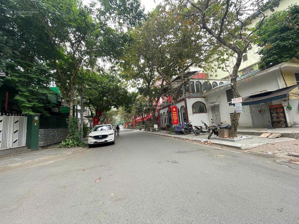 Giảm chào 9 tỷ  phân lô vỉa hè đường 11m tây hồ  120m2 4 tầng ô tô chạy vòng quanh