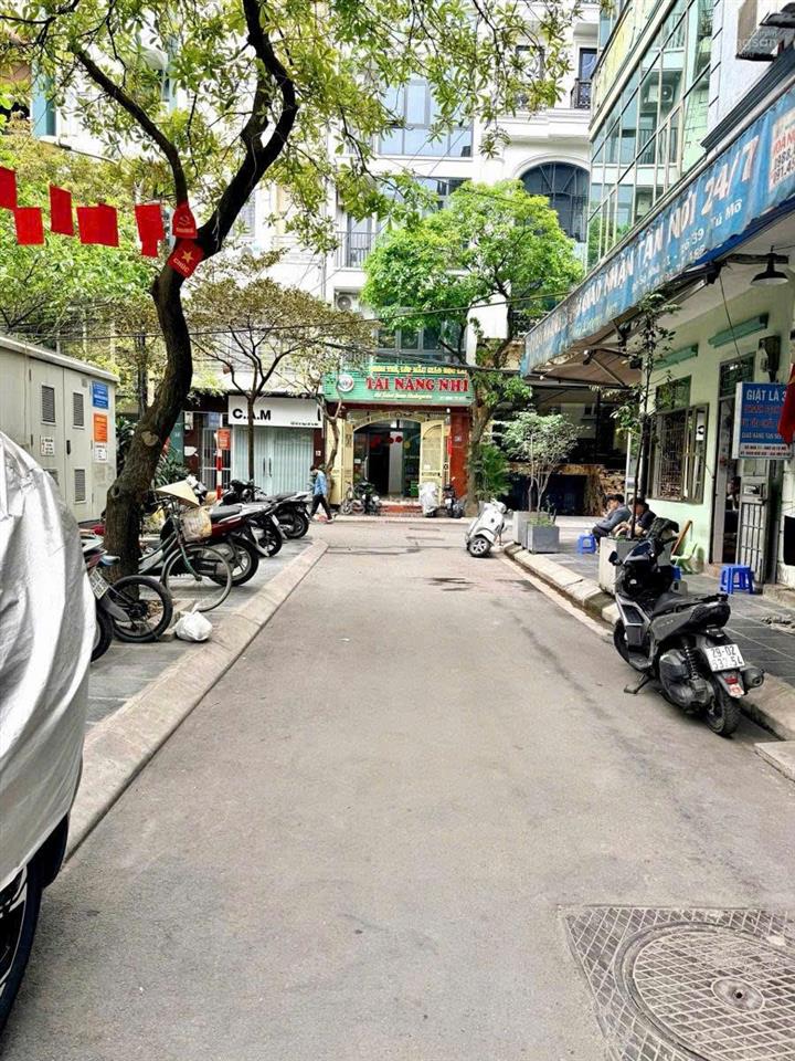 Giảm chào 2 tỷ  nguyễn khánh toàn  50m2  ô tô  nhà dân  chủ cực kỳ cần bán